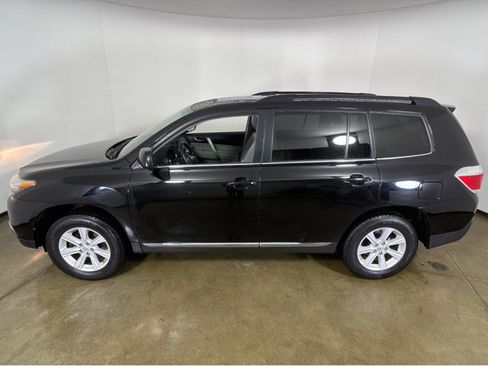 Used 2012 Toyota Highlander SE image 17