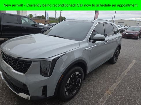 Used 2024 Kia Sorento S w/ Panoramic Sunroof Package AWD/4WD image 2