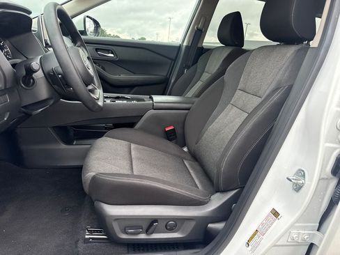 Used 2024 Nissan Rogue SV FWD image 15