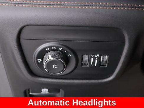 Used 2026 Jeep Grand Cherokee Summit w/ Obsidian Package AWD/4WD image 21