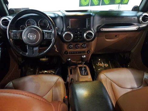 Used 2013 Jeep Wrangler Unlimited Sahara w/ Connectivity Group AWD/4WD image 14