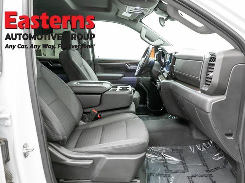 Used 2023 Chevrolet Silverado 1500 LT AWD/4WD image 22