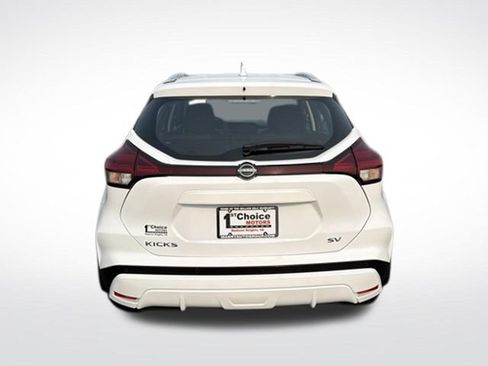 Used 2024 Nissan Kicks SV FWD image 5