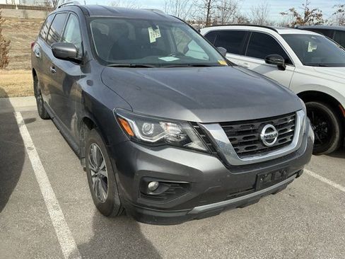 Used 2017 Nissan Pathfinder SV w/ Trailer Tow Package image 3