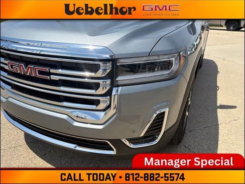Used 2023 GMC Acadia SLE w/ Driver Convenience Package FWD image 14