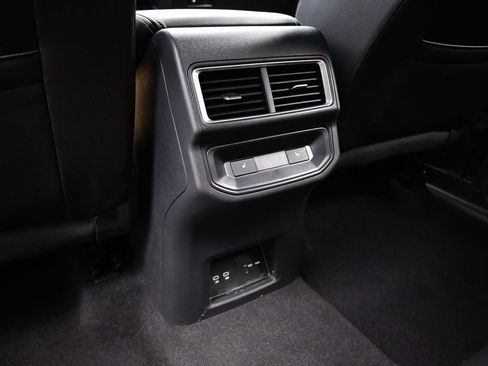 Used 2024 Volkswagen Atlas Cross Sport SEL R-Line AWD/4WD image 34