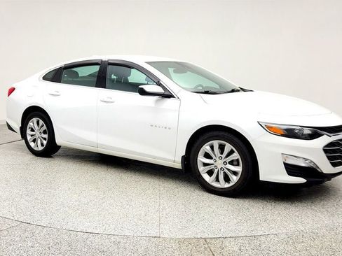 Used 2023 Chevrolet Malibu LT w/ Driver Confidence Package FWD image 3