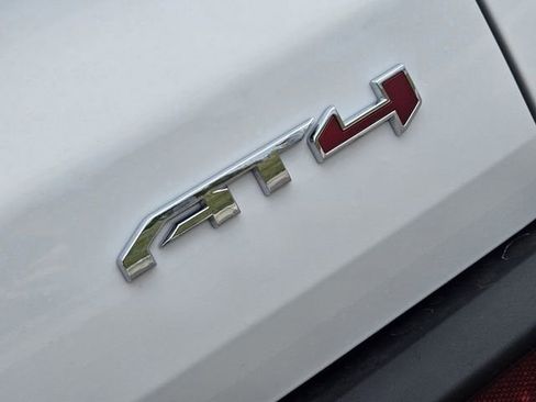New 2026 GMC Acadia AT4 w/ Luxury Package AWD/4WD image 8