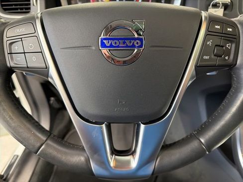 Used 2018 Volvo S60 T5 Dynamic w/ Vision Package AWD/4WD image 19