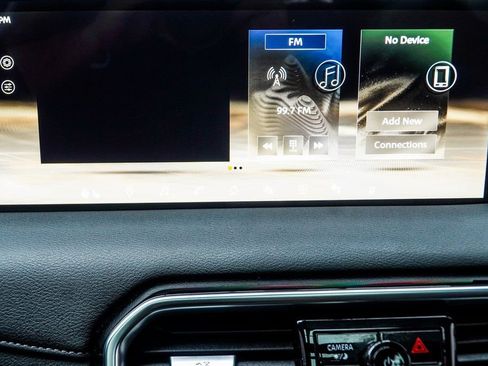 Used 2025 Nissan Armada Platinum image 25