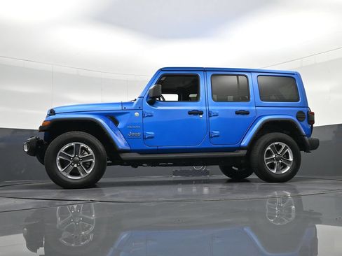 Used 2023 Jeep Wrangler Unlimited Sahara w/ LED Lighting Group AWD/4WD image 33