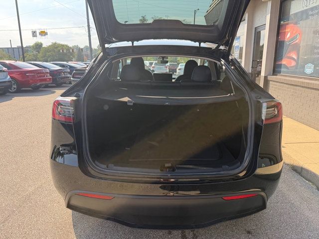 Used 2023 Tesla Model Y Long Range AWD/4WD image 5