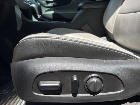 Used 2019 Chevrolet Equinox Premier AWD/4WD image 14