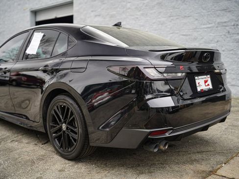 Used 2025 Toyota Camry SE w/ Multimedia Upgrade Package image 13