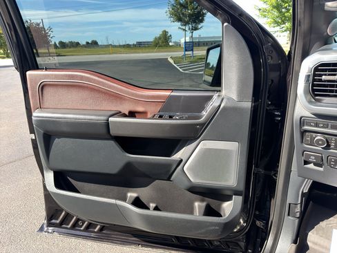 Used 2022 Ford F150 Lariat AWD/4WD image 13