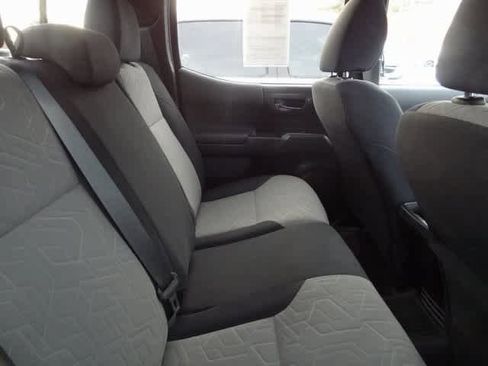 Used 2023 Toyota Tacoma TRD Off-Road image 11