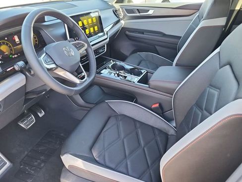 New 2026 Volkswagen Atlas Peak Edition AWD/4WD image 11