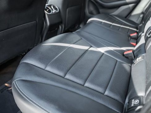 Used 2020 Mercedes-Benz GLC 300 GLC 300 image 33