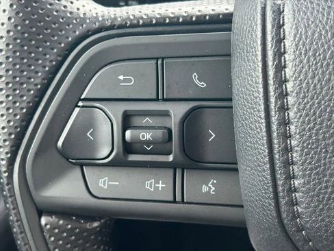 Certified 2026 Toyota Tacoma SR5 AWD/4WD image 36
