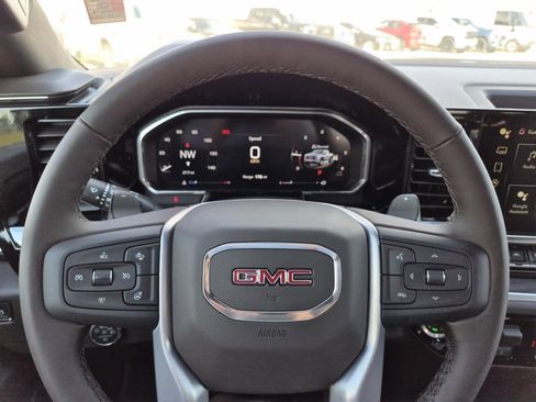New 2026 GMC Sierra 1500 SLT AWD/4WD image 18
