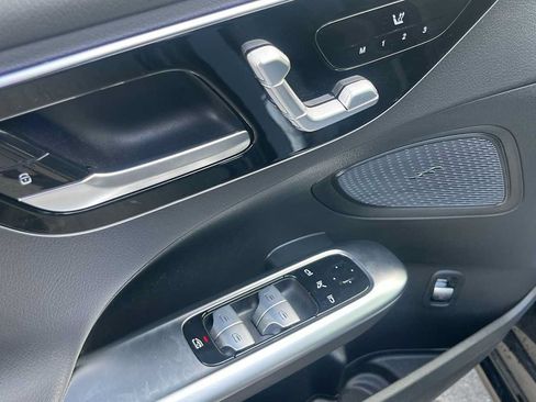 Certified 2025 Mercedes-Benz C 300 4MATIC Sedan image 30