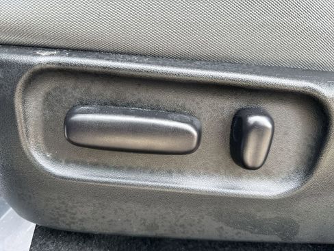 Used 2021 Toyota Tacoma SR5 w/ Blackout Package (TMS) image 12