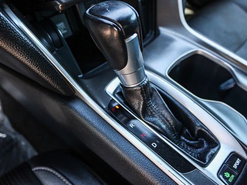 Used 2019 Honda Accord Sport image 19
