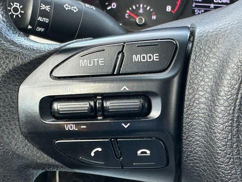 Used 2018 Kia Rio S image 16