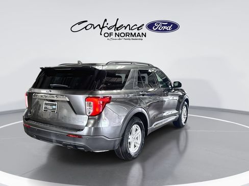 Used 2020 Ford Explorer XLT RWD image 8