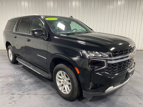 Used 2022 Chevrolet Suburban LS image 2