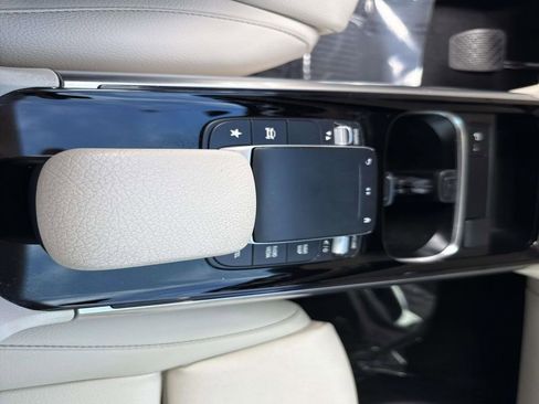 Used 2021 Mercedes-Benz GLA 250 4MATIC image 35