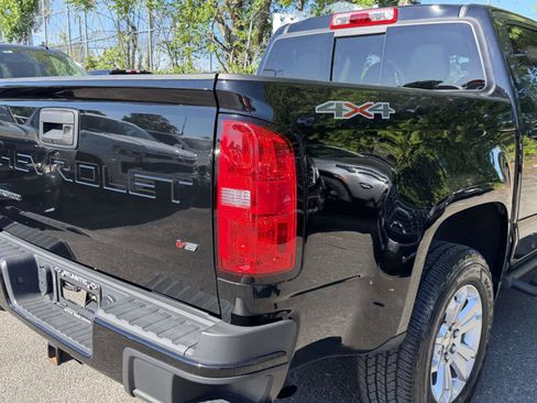 Used 2022 Chevrolet Colorado LT w/ Luxury Package AWD/4WD image 8