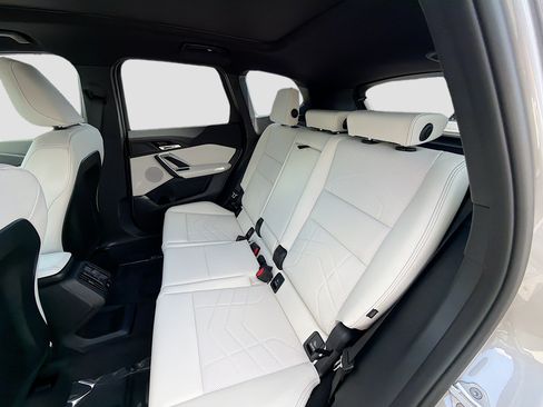 New 2026 BMW X1 xDrive28i w/ Convenience Package AWD/4WD image 20