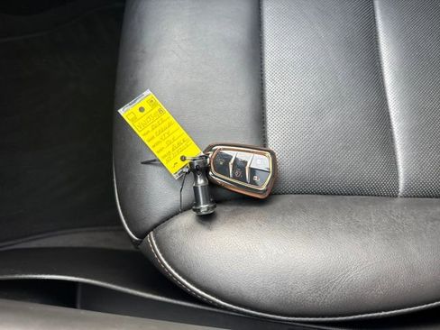 Used 2022 Cadillac XT4 Sport w/ Comfort Package image 40