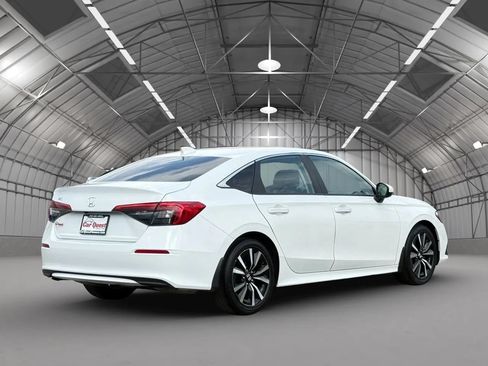 Used 2024 Honda Civic EX image 7