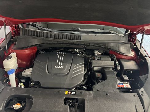 Used 2018 Kia Sorento FWD V6 image 6