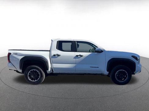 Used 2025 Toyota Tacoma TRD Off-Road image 16