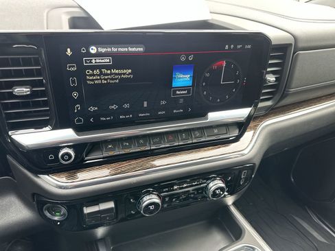 Used 2025 GMC Sierra 1500 Elevation w/ Elevation Premium Package image 11