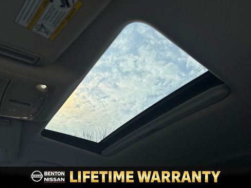 Certified 2022 Nissan Armada SL image 22