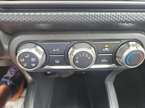 Used 2023 Nissan Kicks S FWD image 32