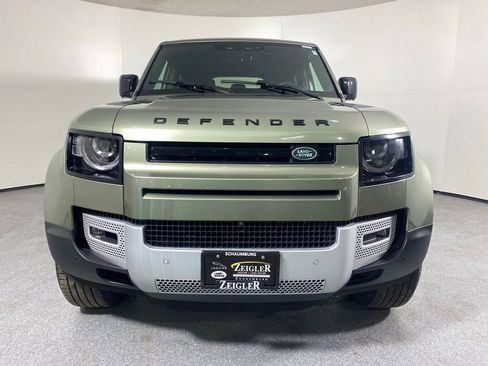 Used 2025 Land Rover Defender 110 S AWD/4WD image 2