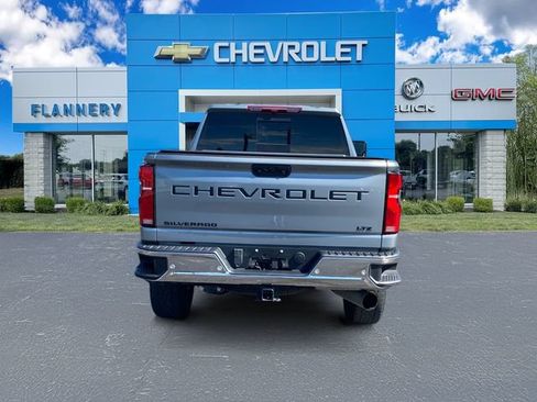 Used 2025 Chevrolet Silverado 3500 LTZ w/ LTZ Plus Package AWD/4WD image 4