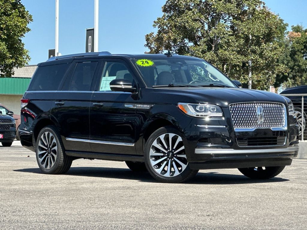 Certified 2024 Lincoln Navigator Reserve AWD/4WD image 1