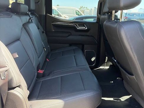 Used 2023 Chevrolet Silverado 1500 LTZ w/ LTZ Convenience Package II AWD/4WD image 18