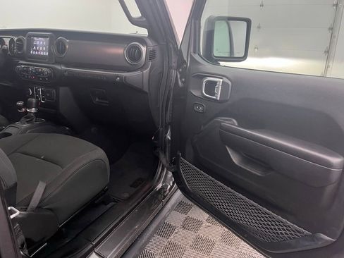 Used 2021 Jeep Wrangler Unlimited Sport image 26