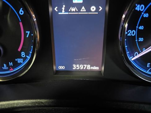 Used 2019 Toyota Corolla SE image 21