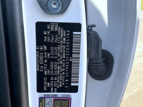 Used 2025 Kia Sorento SX AWD/4WD image 27
