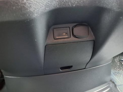 Used 2024 Mercedes-Benz Sprinter 2500 image 10