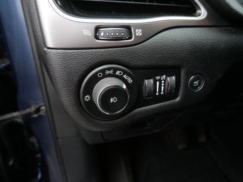 Used 2019 Jeep Cherokee Limited w/ Trailer Tow Group AWD/4WD image 24