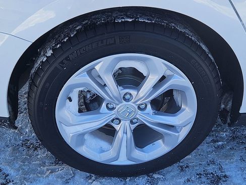 Certified 2025 Honda Accord LX image 9